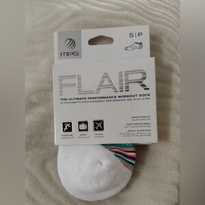 NWT MPG White No-Show Athletic Socks with Teal Pink Black Stripes